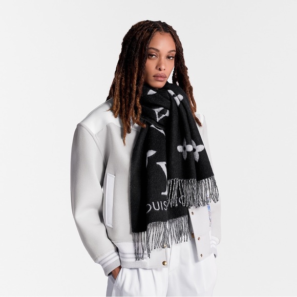 Louis Vuitton Reykjavik Scarf Black - Picture 2 of 7